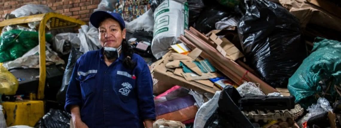 Jaun Arredondo photo of waste picker in Bogota