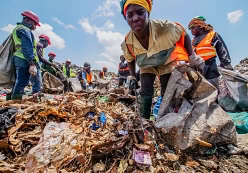 waste pickers on landfill in Accra