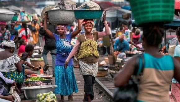 Aisha & Hawa, Kayayei in Accra, Ghana