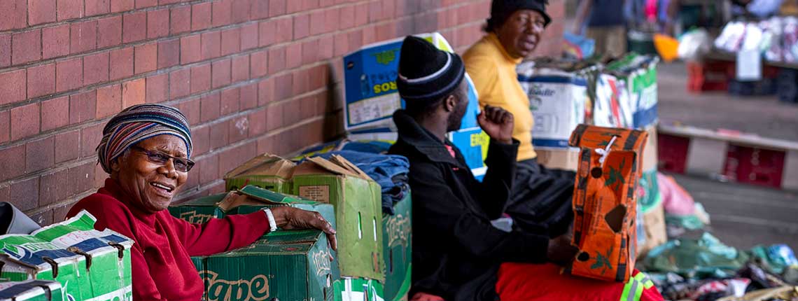 Durban_Street Vendor. Photo by Jonathan Torgovinik