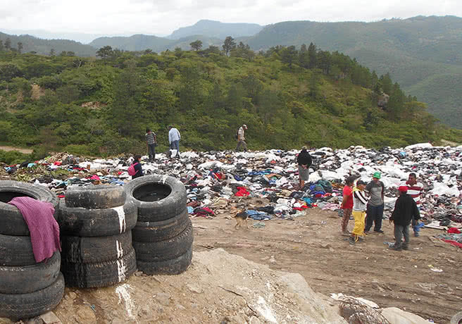 Waste pickers at a dumpsite in Matagalpa, Nicaragua