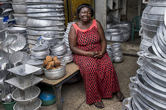 Mary Osei sells pots at Makola Market