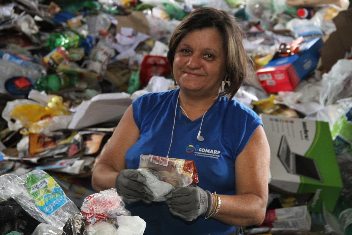 Waste picker (catadora) in Belo Horizonte
