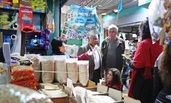 Lima market vendor