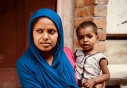 Une femme avec enfant