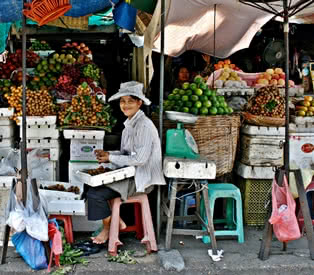 street vendor in Cambodia