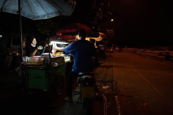 Street vendor in Bangkok, Thailand