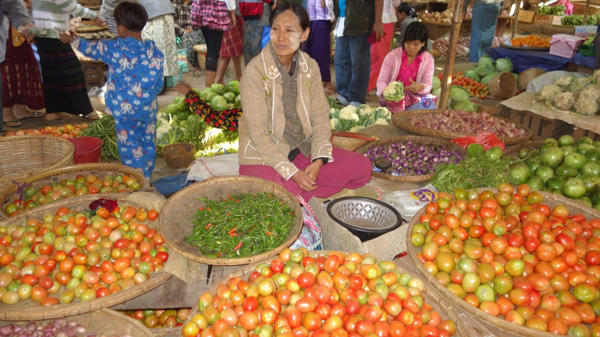 Informal worker in Myanmar - January 2013 - Photo by Marty Chen